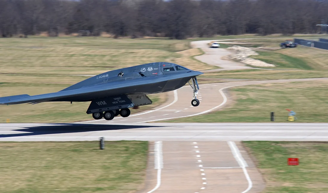 B2 Spirit uçak: ABD'nin görünmez bombardıman hayaleti! Radara yakalanmayan tasarımı,