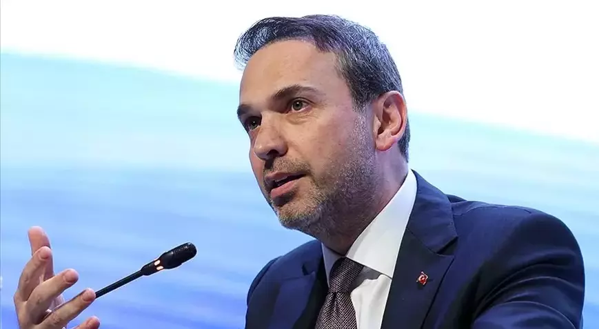 Türkiye nadir toprak elementi rezervleriyle dünya sahnesinde yükseliyor. Bakan Bayraktar,
