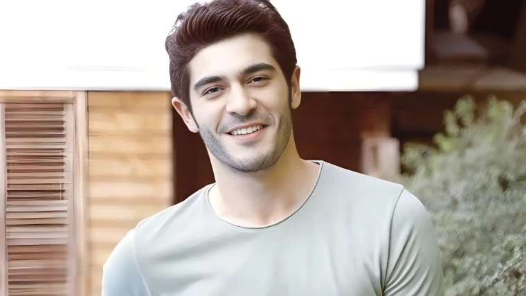 Burak Deniz kimdir, kaç yaşında, sevgilisi kim? Oynadığı diziler, boyu, kilosu ve memleketi