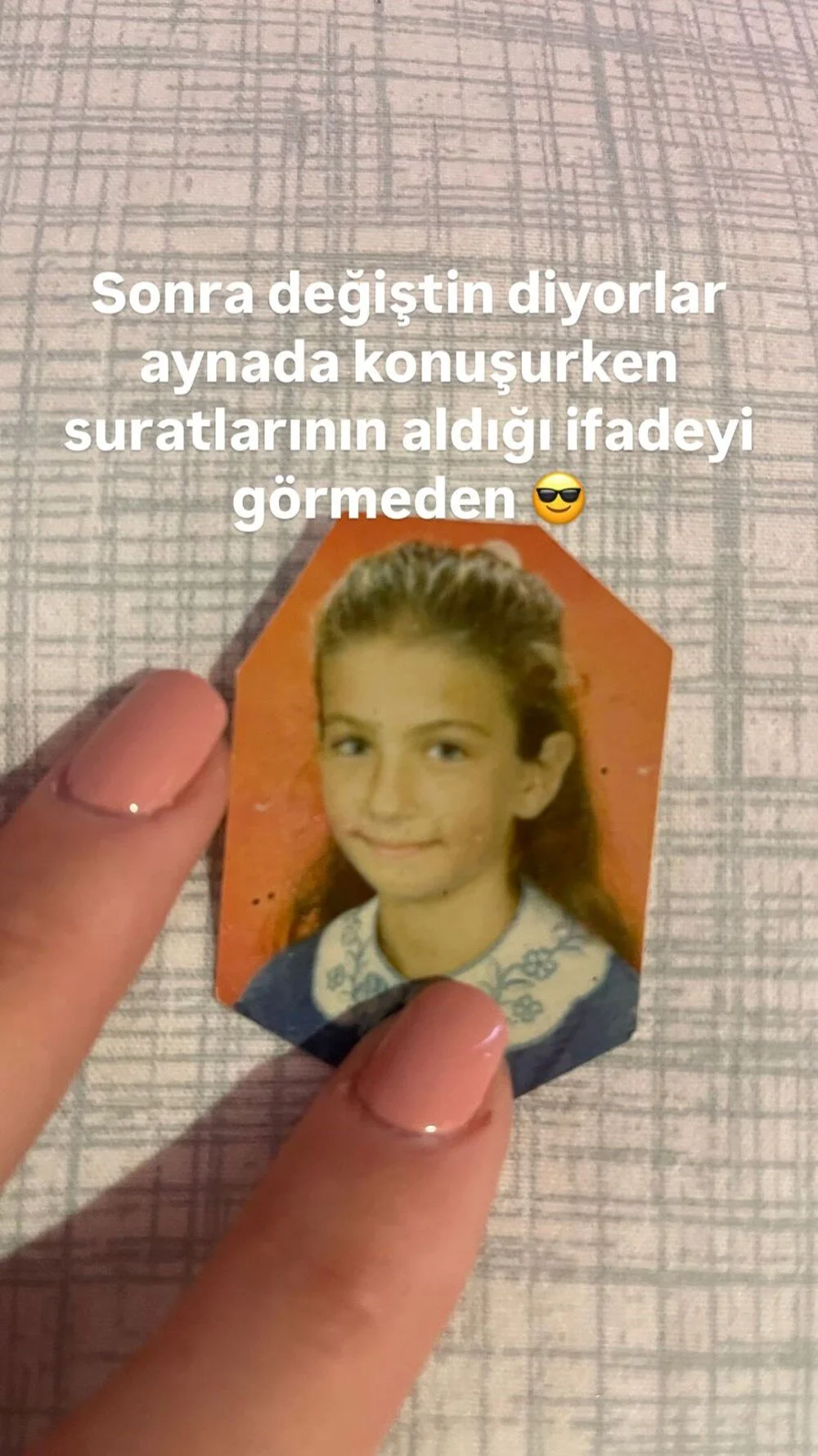 Ceren Benderlioğlu çocukluk fotoğrafını paylaştı! “Sonra değiştin diyorlar” sözü olay oldu