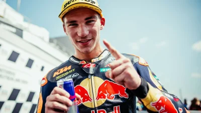 Milli motosikletçi Deniz Öncü kimdir? Genç yaşında Moto2’de tarih yazan