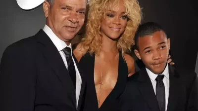 Dünyaca ünlü şarkıcı Rihanna’nın babası Ronald Fenty, 70 yaşında hayatını
