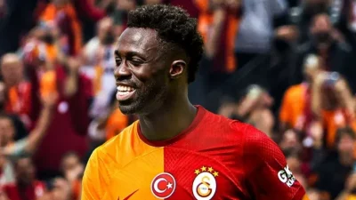 Galatasaray, sezonun yıldız isimlerinden Davinson Sanchez ile sözleşme yenileme görüşmelerine