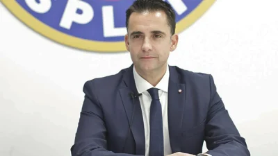 Fenerbahçe Teknik Direktörü Jose Mourinho, kulüpten ayrılan Sportif Direktör Mario