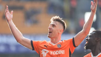 Süper Lig takımı RAMS Başakşehir, Polonyalı golcü Krzysztof Piatek’in Katar