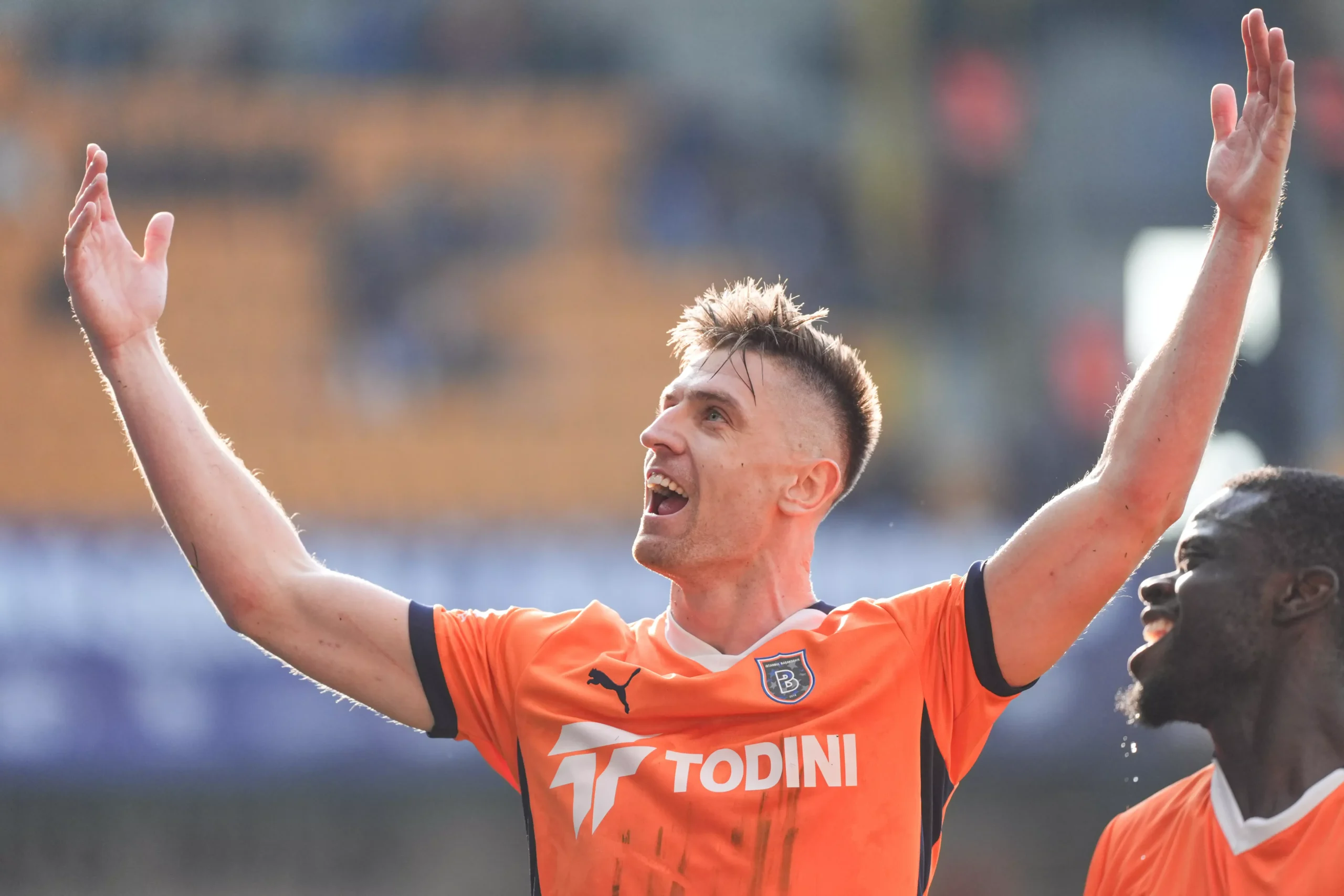 Süper Lig takımı RAMS Başakşehir, Polonyalı golcü Krzysztof Piatek’in Katar