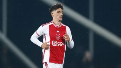 Yeni sezonda “Avrupa’da başarı” hedefiyle kadrosunu güçlendirmek isteyen Galatasaray, sürpriz