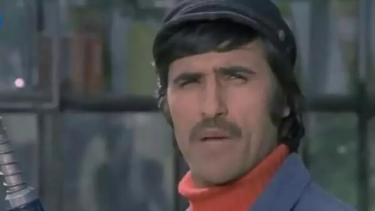 75 yaşındaki Yeşilçam oyuncusu Mehmet Uğur, kalp ve bacak damarlarındaki