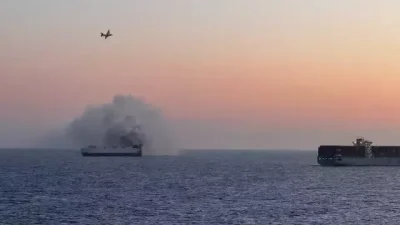 3 binden fazla otomobil taşıyan bir kargo gemisi Alaska açıklarında