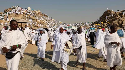 Mekke’de hac ibadeti tüm yoğunluğuyla sürerken, Arafat’ta bugün duygusal bir