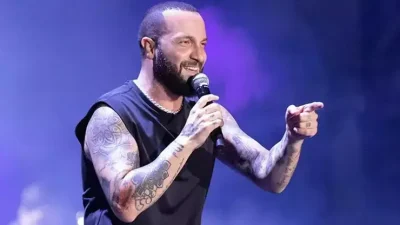 Şarkıcı Berkay, Harbiye Cemil Topuzlu Açıkhava Tiyatrosu'ndaki konseri öncesinde gazetecilerin