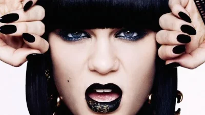 İngiliz pop müziğinin sevilen ismi Jessie J, son konserini verdi.