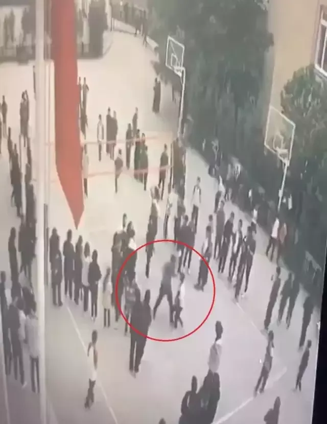 Bursa'nın Osmangazi ilçesindeki Süleyman Şah İmam Hatip Ortaokulu'nda 6. sınıf