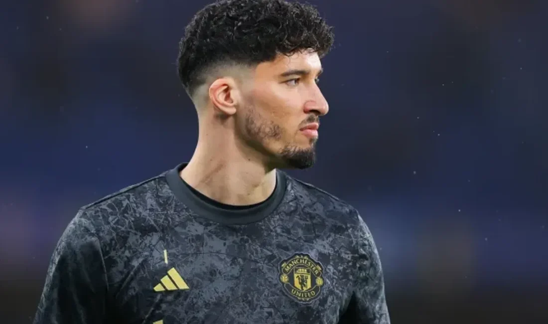 İngiltere Premier Lig ekiplerinden Manchester United, 2023 yılında Fenerbahçe’den transfer