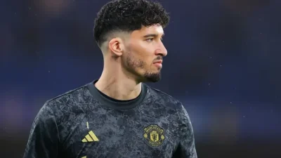 İngiltere Premier Lig ekiplerinden Manchester United, 2023 yılında Fenerbahçe’den transfer