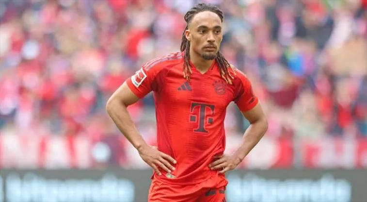 Bayern Münih forması giyen Fransız sağ bek Sacha Boey, geleceğiyle