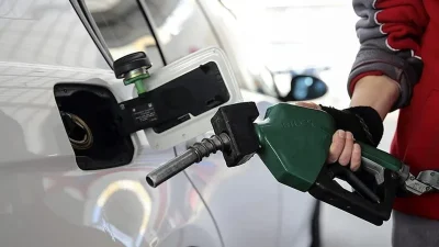İsrail-İran çatışmaları dünya genelinde petrol fiyatlarını yükseltmeye devam ediyor. Türkiye'de