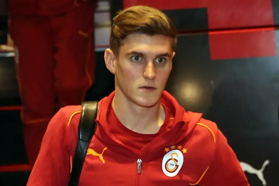 Galatasaray Savunmanın Peşine Düştü Kimler Listede?