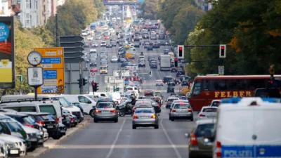 Almanya’nın başkenti Berlin, şehir merkezindeki araç trafiğini ciddi şekilde azaltmak