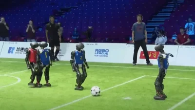 Çin'in başkenti Beijing'de düzenlenen futbol turnuvasında bir ilk yaşandı..