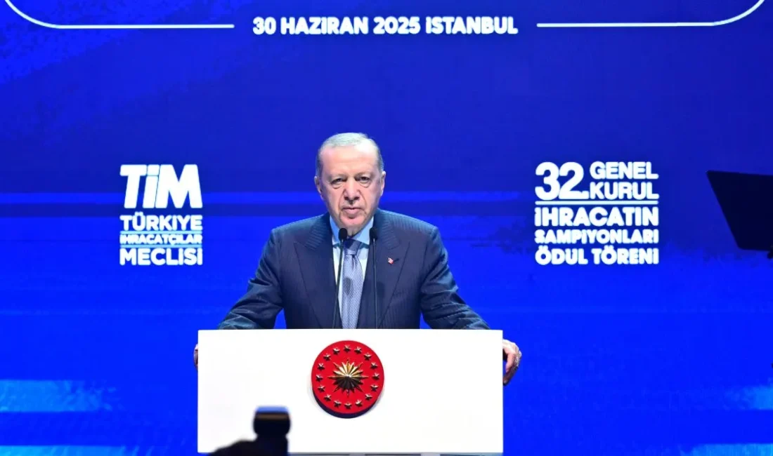 Cumhurbaşkanı Recep Tayyip Erdoğan, Haliç Kongre Merkezi'nde düzenlenen Türkiye İhracatçılar