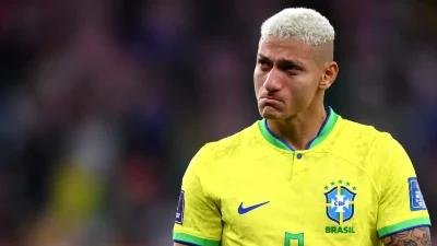 Victor Osimhen'in henüz kararını vermemiş olması dolayısıyla, Tottenham'la yollarını ayıracağı