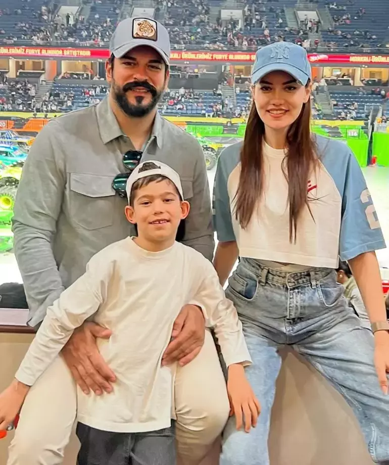 Fahriye Evcen’den Sürpriz İmaj Değişikliği! Yeni Saç Modeli Olay Oldu
