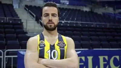 Fenerbahçe Beko’nun kaptanı Melih Mahmutoğlu, Beşiktaş’la oynanan Basketbol Süper Ligi