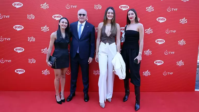 Filenin Sultanları’ndan VNL Öncesi İstanbul Mesajı! Hande Baladın: “Elim ayağım birbirine karışmıştı”