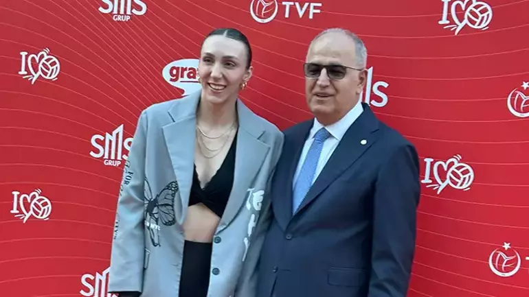 Filenin Sultanları’ndan VNL Öncesi İstanbul Mesajı! Hande Baladın: “Elim ayağım birbirine karışmıştı”