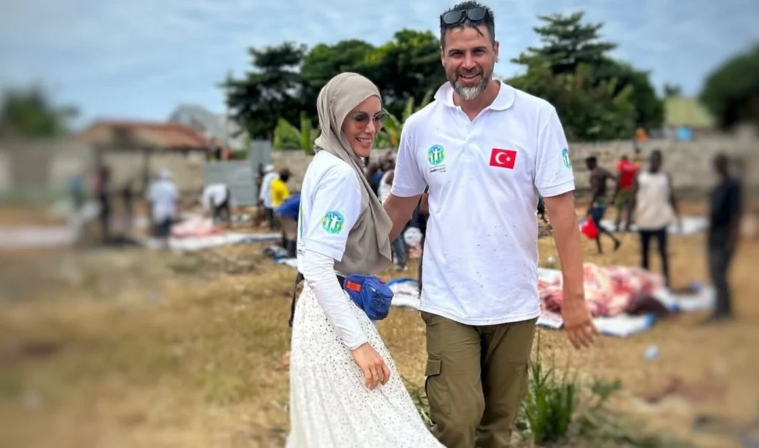 Gamze Özçelik ve Reshad Strik evliliklerinin 1. yılını kutladı. Ünlü