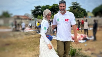 Gamze Özçelik ve Reshad Strik evliliklerinin 1. yılını kutladı. Ünlü