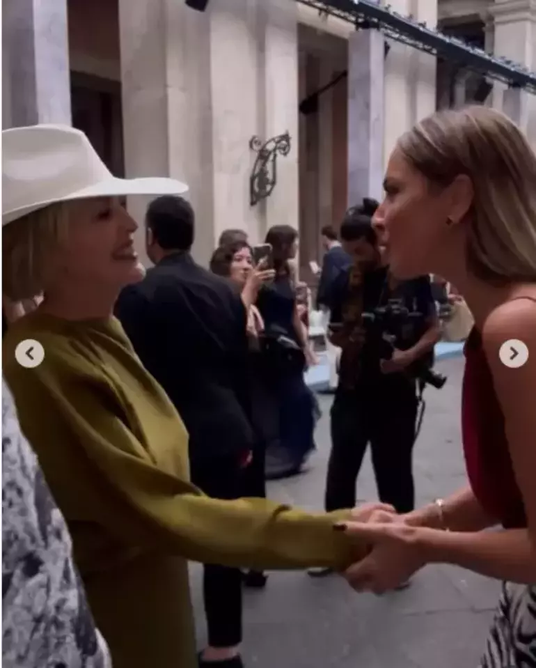 Hadise’den İtalya’da Olay Poz! Sharon Stone ile Aynı Kareyi Paylaştı, Sosyal Medya Yıkıldı