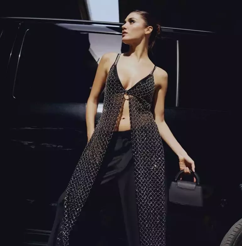 Hande Erçel’den Instagram’ı Sallayan Yeni Kareler! Beğeni Yağdı