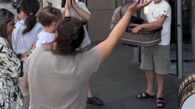 Hüsnü Şenlendirici’nin oğlu Ergün Şenlendirici ikinci kez baba oldu. Torununa