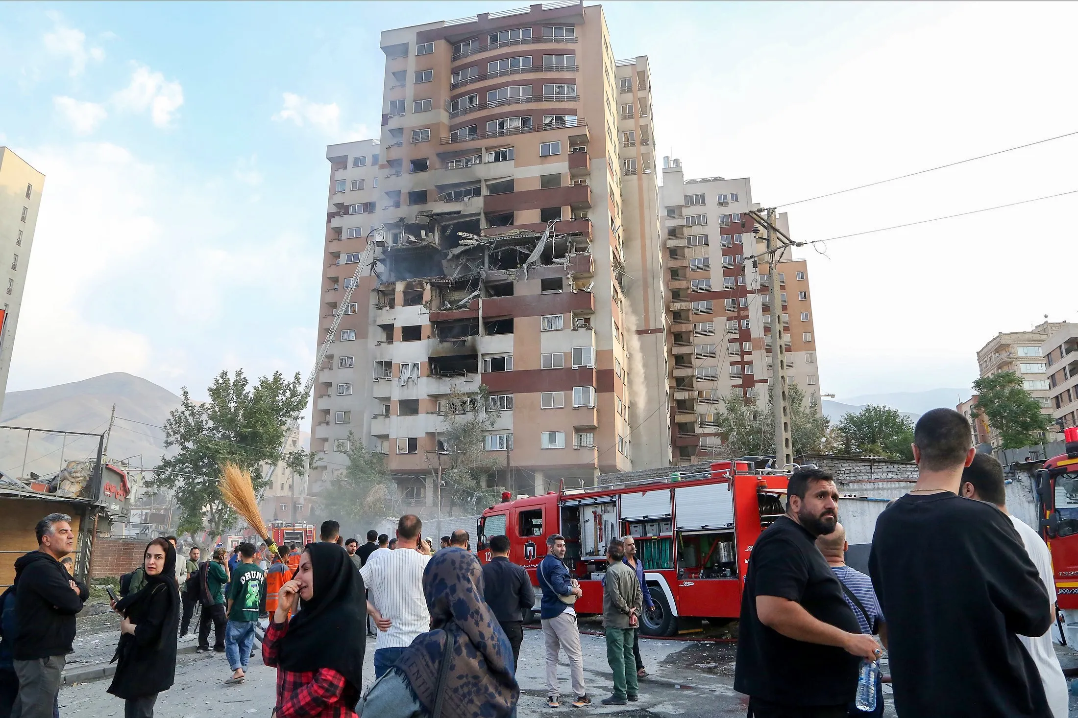 İsrail İran’ı Neden Bombaladı? Orta Doğu’da Savaşın Fitili Ateşlendi