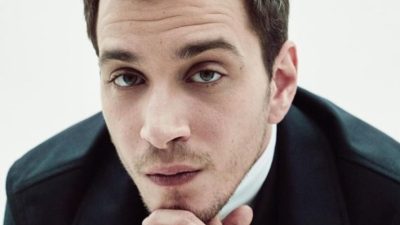 Kıskanmak dizisi ile ekranlara dönecek olan başarılı oyuncu Selahattin Paşalı