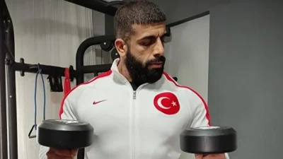 Milli sporcu Semih Topçu, çalıştığı spor salonunda silahla tehdit edilip