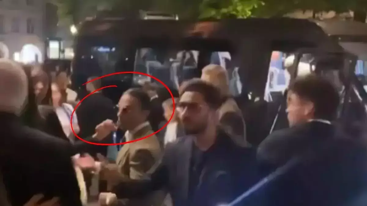 Nusret’in Şampiyonlar Ligi partisinden kovulduğu iddiaları sonrası açıklama geldi. Ünlü