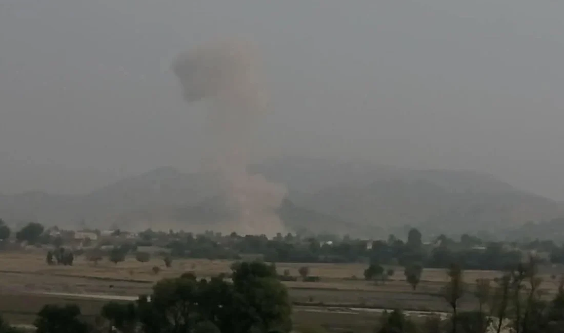 Pakistan’ın Kuzey Veziristan bölgesinde, askeri aracı hedef alan bombalı araç