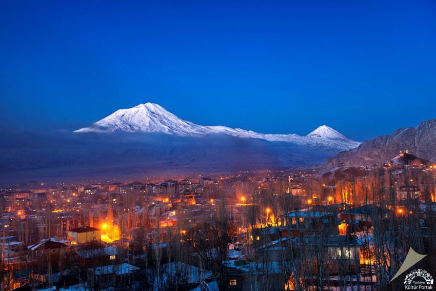  Ay Yapım imzalı, başrolleri ve yayın tarihi merakla beklenen yeni
