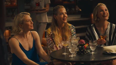 The White Lotus dizisi, lüks tatillerdeki zenginlerin sırlarını mizahi bir