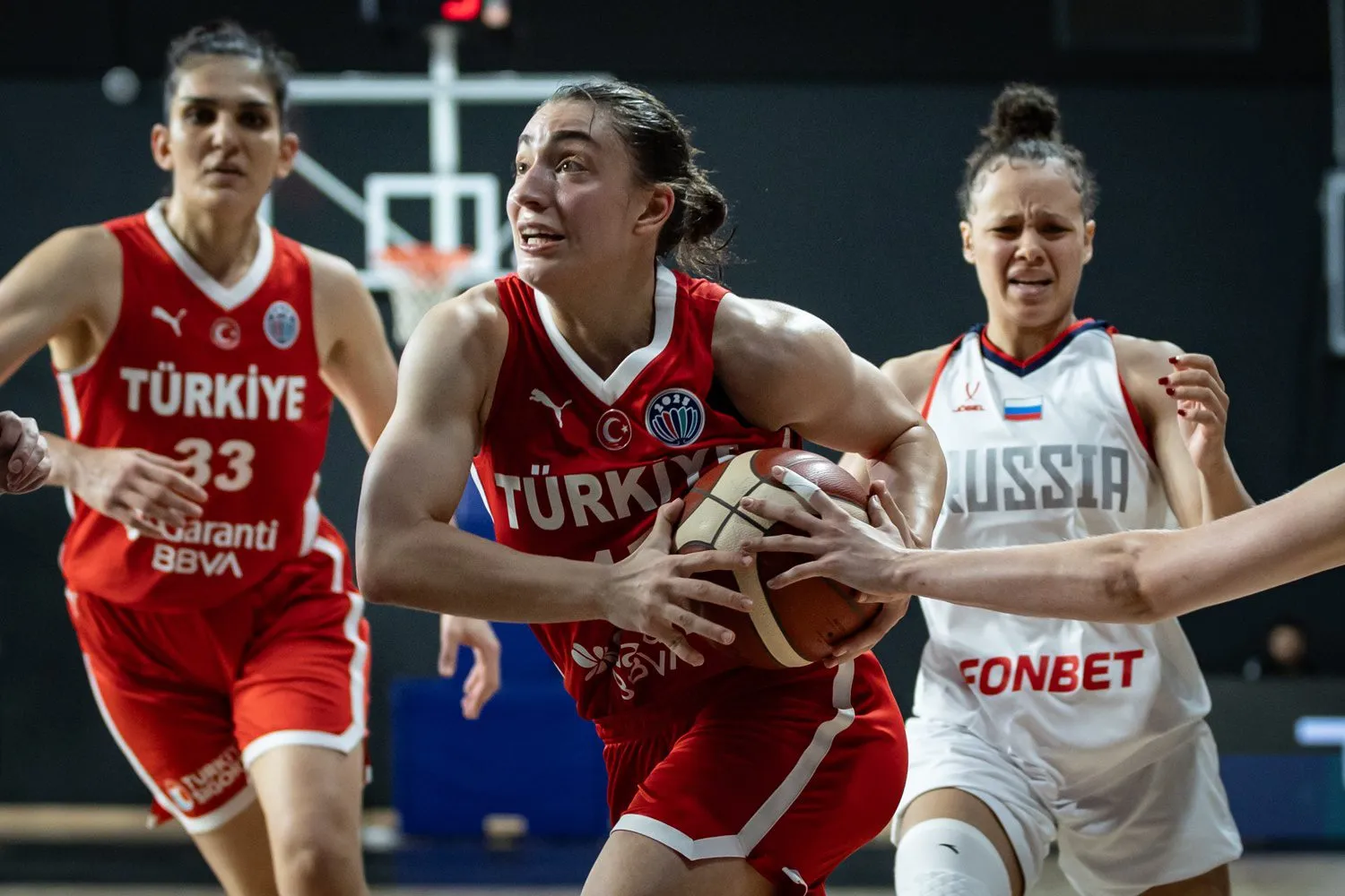 Türkiye - Yunanistan maçı 21 Haziran’da! Potanın Perileri çeyrek final