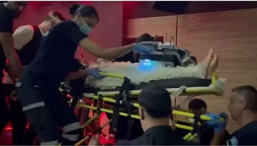 Ünlü Sanatçı Sevcan Orhan Sahnede Fenalaştı! Ağabeyinden Sağlık Durumu Açıklaması