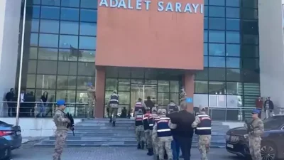 
DEAŞ terör örgütüne karşı 47 ilde düzenlenen operasyonlarda 298 şüpheli