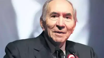 CHP eski genel başkanı ve gazeteci Altan Öymen hayatını kaybetti.