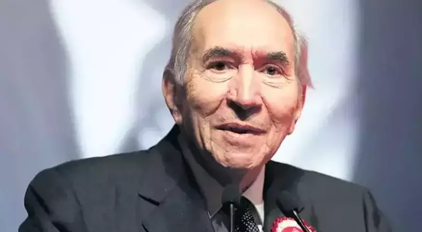 CHP eski genel başkanı ve gazeteci Altan Öymen hayatını kaybetti.