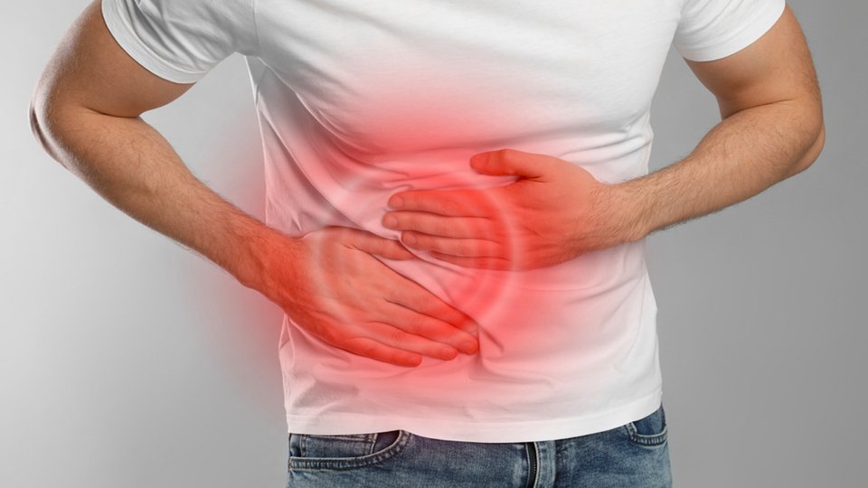 Apandisit nedir, belirtileri nelerdir, nerede ağrı yapar? Apandisit patlarsa ne