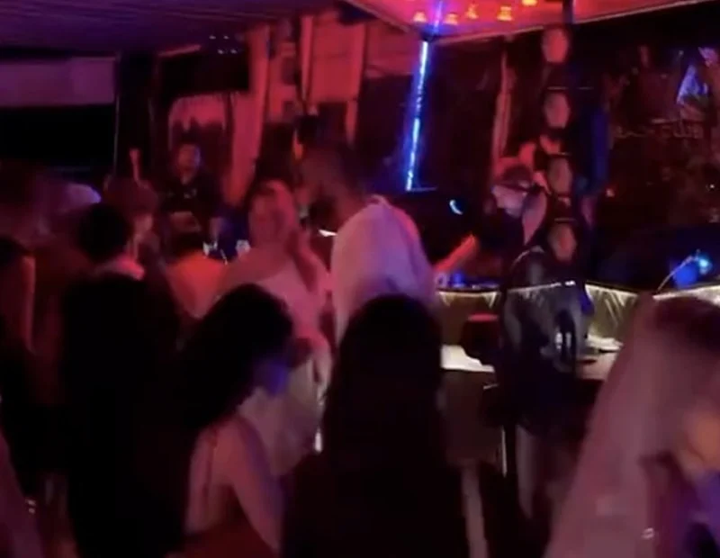 Aşk Skandalı Patladı! Efecan Dianzenza ve Yağmur Banda Yurt Dışında Yakalandı