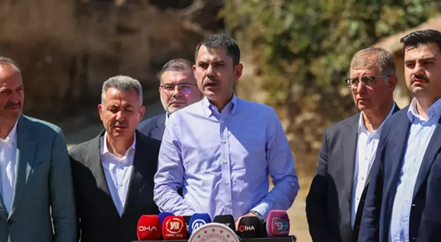 Çevre ve Şehircilik Bakanı Murat Kurum, İzmir Ödemiş’teki yangında zarar